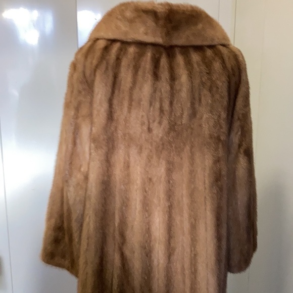 Mink vtg Coat Size missing. Med / large . As is - Picture 3 of 10